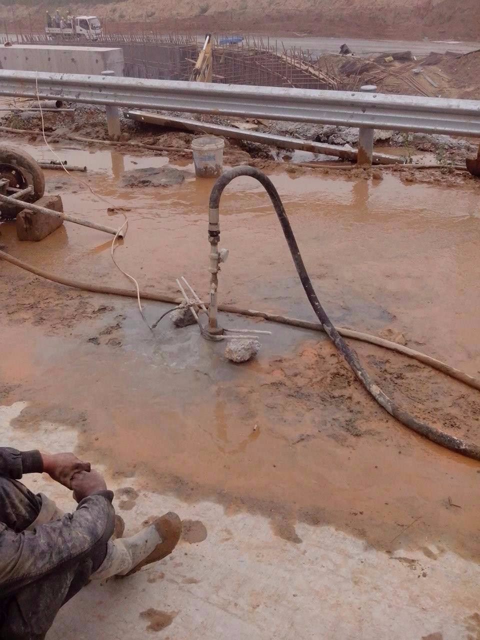 宜城路基压密注浆